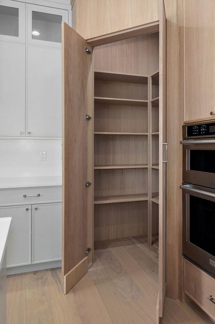 Luxury kitchen cabinet finish - Veto Springfield MO